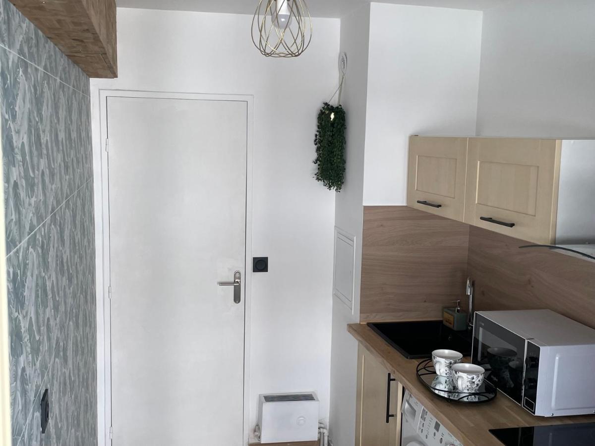 New Apartment At 150M From The Beaches Easy Check In ジュアン・レ・パン エクステリア 写真